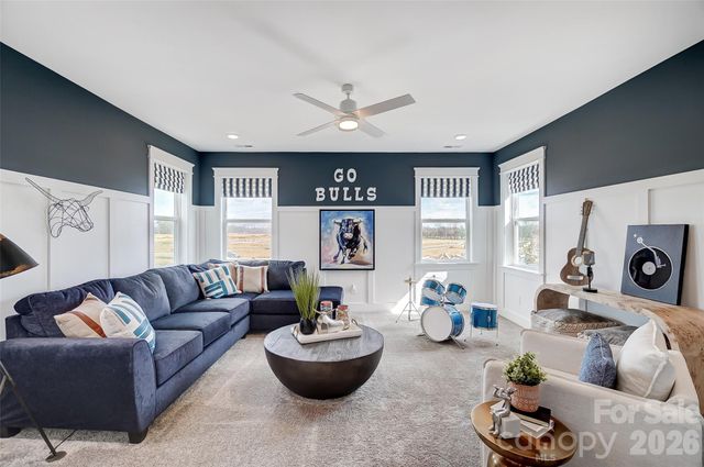 7205 Farmingdale Lane, Harrisburg, NC 28075