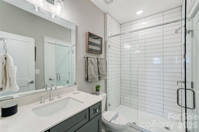 7205 Farmingdale Lane, Harrisburg, NC 28075