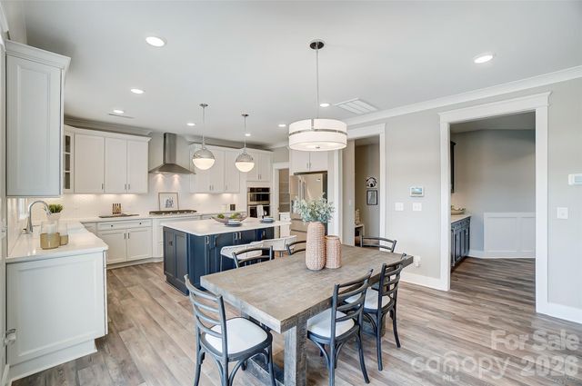 7205 Farmingdale Lane, Harrisburg, NC 28075