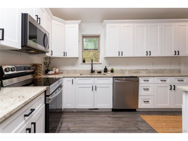 1427 N Mountain Estates Rd, Florissant, CO 80816
