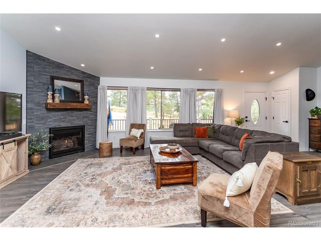 1427 N Mountain Estates Rd, Florissant, CO 80816