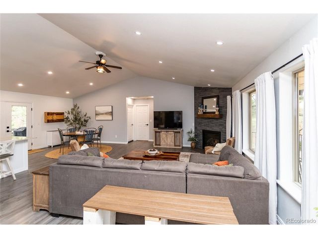 1427 N Mountain Estates Rd, Florissant, CO 80816