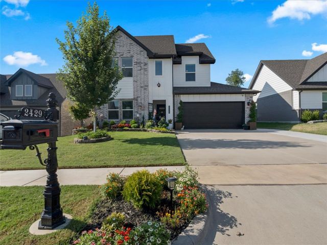 2429 W Charleston Street, Broken Arrow, OK 74011