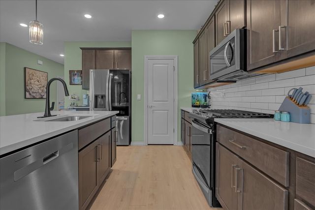 2429 W Charleston Street, Broken Arrow, OK 74011