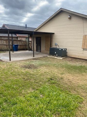 4443 Falls Drive, Dallas, TX 75211