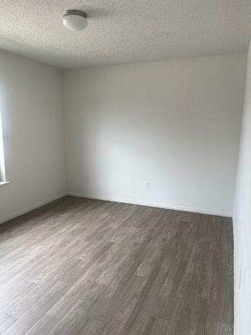 4443 Falls Drive, Dallas, TX 75211