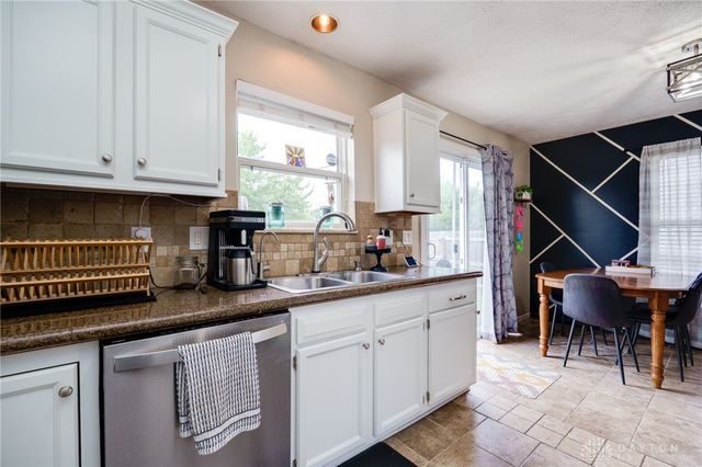 1662 Farrington Drive, Kettering, OH 45420