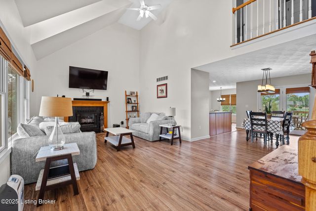 386 Meadowview Dr, Taylorsville, KY 40071