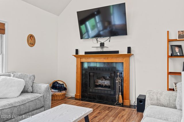 386 Meadowview Dr, Taylorsville, KY 40071