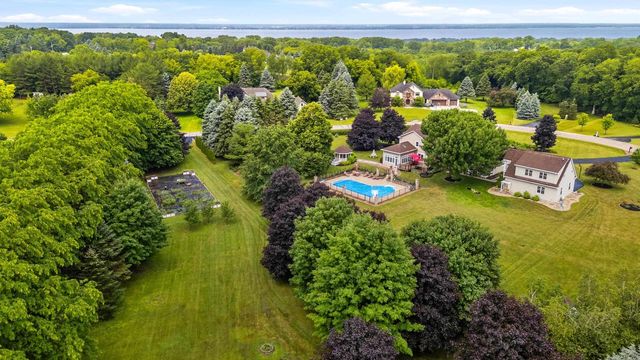 N7951 FAIRFIELD DRIVE, Fond Du Lac, WI 54937