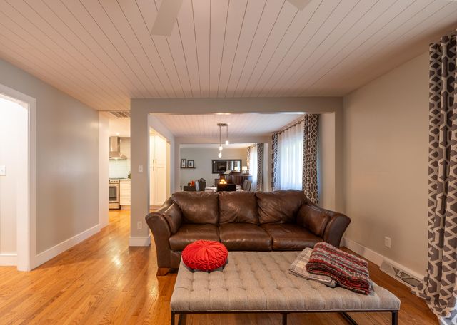 1116 E Kingsbury Street, Springfield, MO 65807