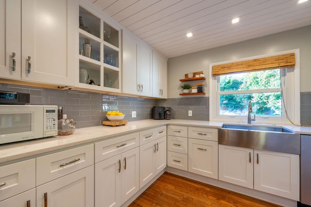 1116 E Kingsbury Street, Springfield, MO 65807