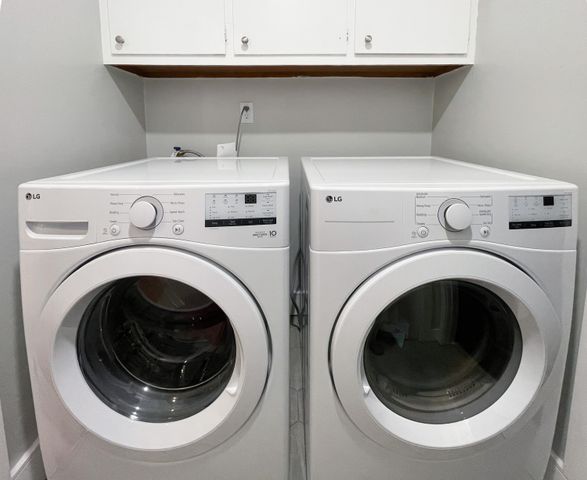 1116 E Kingsbury Street, Springfield, MO 65807