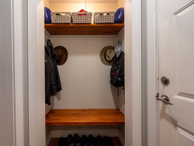 1116 E Kingsbury Street, Springfield, MO 65807