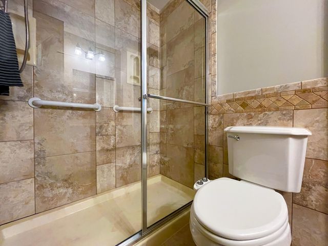 1116 E Kingsbury Street, Springfield, MO 65807
