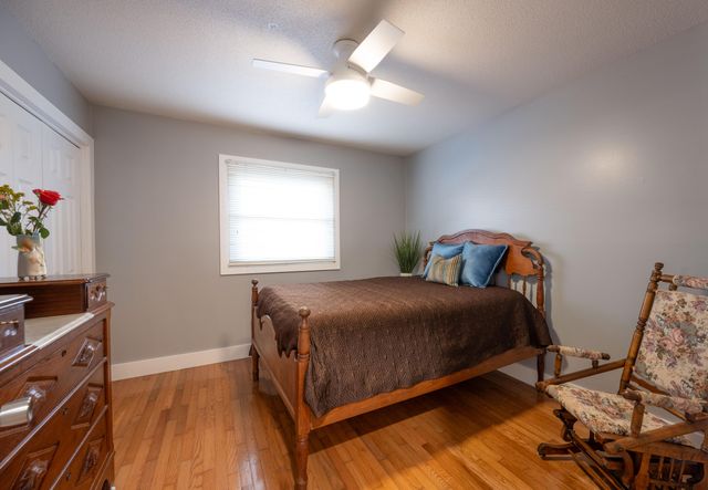 1116 E Kingsbury Street, Springfield, MO 65807