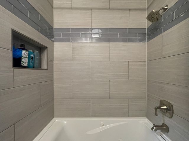 1116 E Kingsbury Street, Springfield, MO 65807