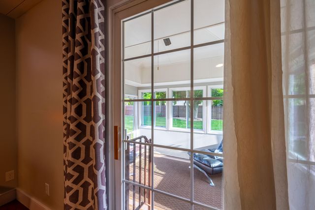 1116 E Kingsbury Street, Springfield, MO 65807