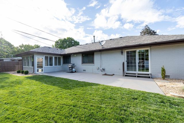 1116 E Kingsbury Street, Springfield, MO 65807