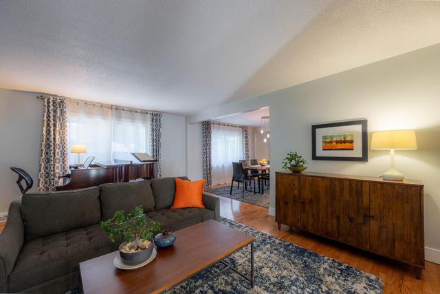 1116 E Kingsbury Street, Springfield, MO 65807