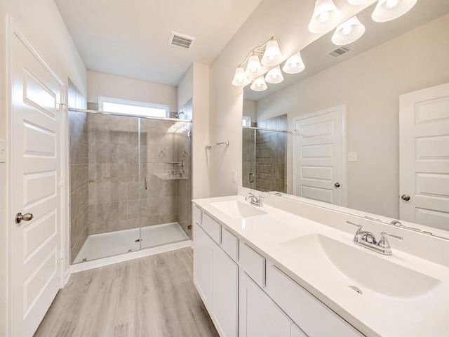 1913 N Riverside Circle, Dayton, TX 77535