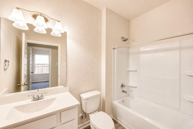 1913 N Riverside Circle, Dayton, TX 77535