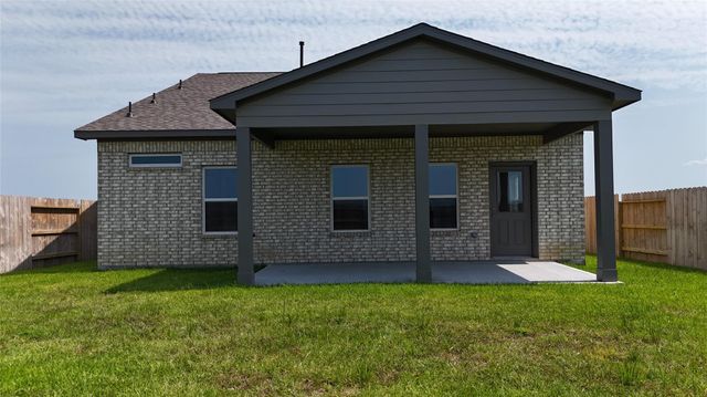 1913 N Riverside Circle, Dayton, TX 77535