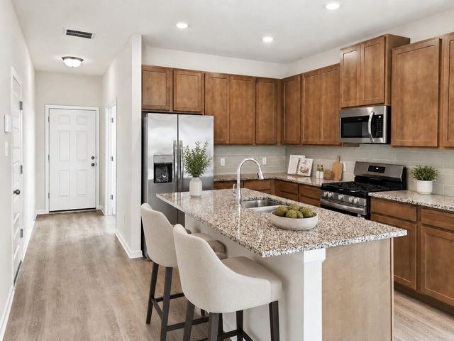 1913 N Riverside Circle, Dayton, TX 77535