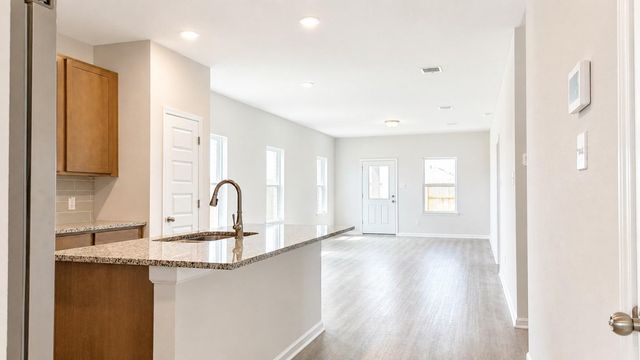 1913 N Riverside Circle, Dayton, TX 77535