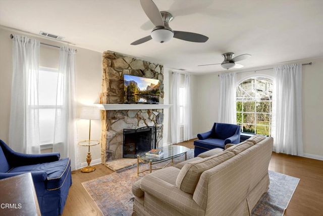 1932 E Washington Boulevard, Pasadena, CA 91104