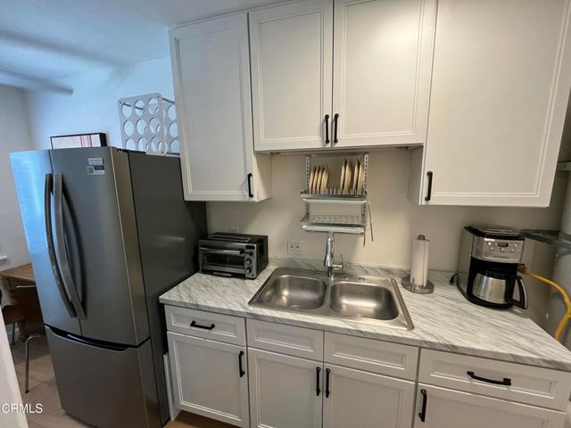 1932 E Washington Boulevard, Pasadena, CA 91104