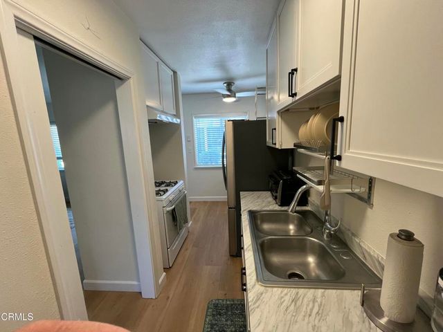 1932 E Washington Boulevard, Pasadena, CA 91104