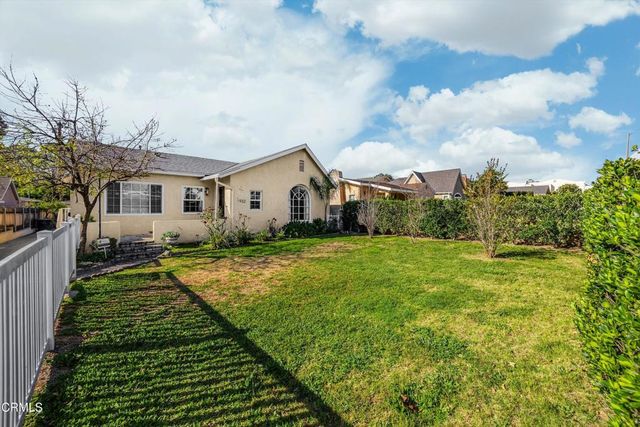 1932 E Washington Boulevard, Pasadena, CA 91104