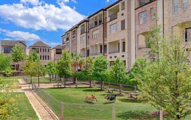 5915 Cottage Grove Lake Drive, Houston, TX 77007