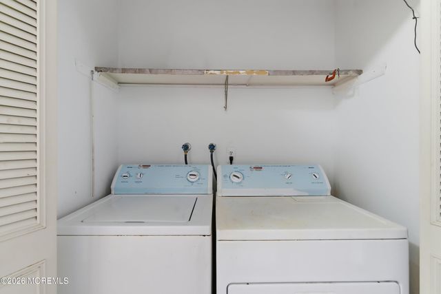 233 Westbrook Drive, Toms River, NJ 08757