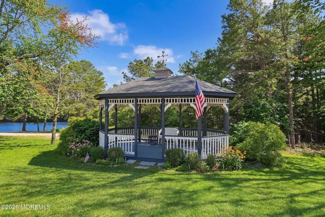 233 Westbrook Drive, Toms River, NJ 08757