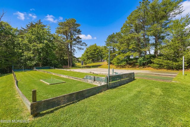 233 Westbrook Drive, Toms River, NJ 08757