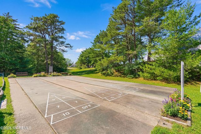 233 Westbrook Drive, Toms River, NJ 08757