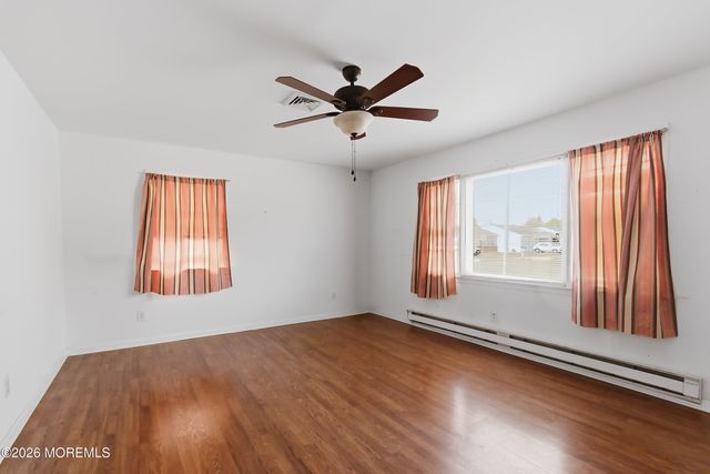 233 Westbrook Drive, Toms River, NJ 08757