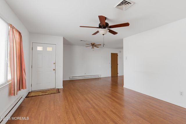 233 Westbrook Drive, Toms River, NJ 08757