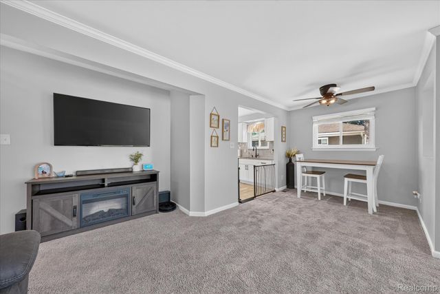 30008 Maplegrove Street, St. Clair Shores, MI 48082