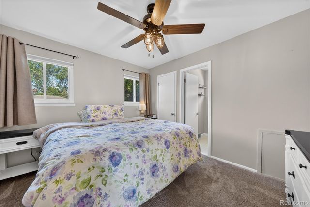 30008 Maplegrove Street, St. Clair Shores, MI 48082