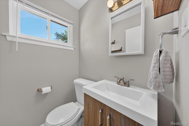 30008 Maplegrove Street, St. Clair Shores, MI 48082