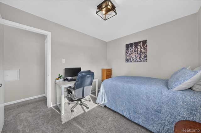 30008 Maplegrove Street, St. Clair Shores, MI 48082