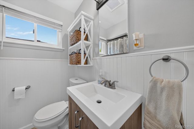 30008 Maplegrove Street, St. Clair Shores, MI 48082