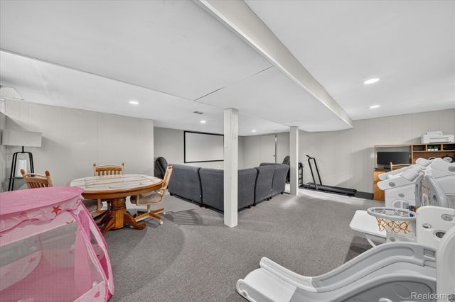 30008 Maplegrove Street, St. Clair Shores, MI 48082