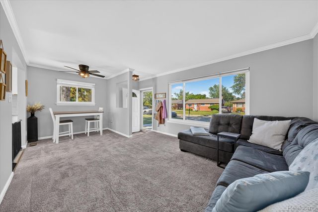 30008 Maplegrove Street, St. Clair Shores, MI 48082