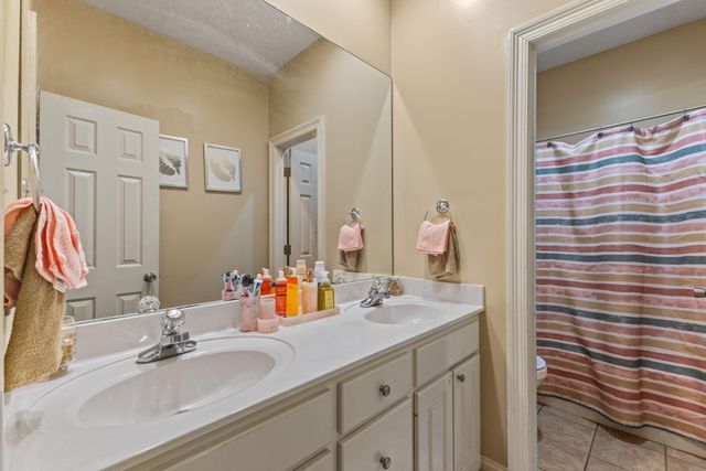 42 Stonegate Dr., Hattiesburg, MS 39402
