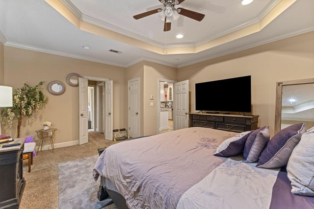 42 Stonegate Dr., Hattiesburg, MS 39402