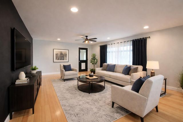 108 Meadowlark Lane, La Porte, IN 46350